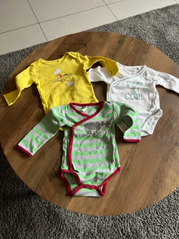 Lot de 3 bodies 6 mois