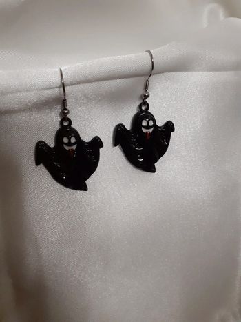 Boucles d'oreilles fantôme