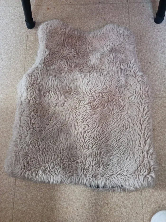 Veste sans manche 8 ans - photo numéro 2