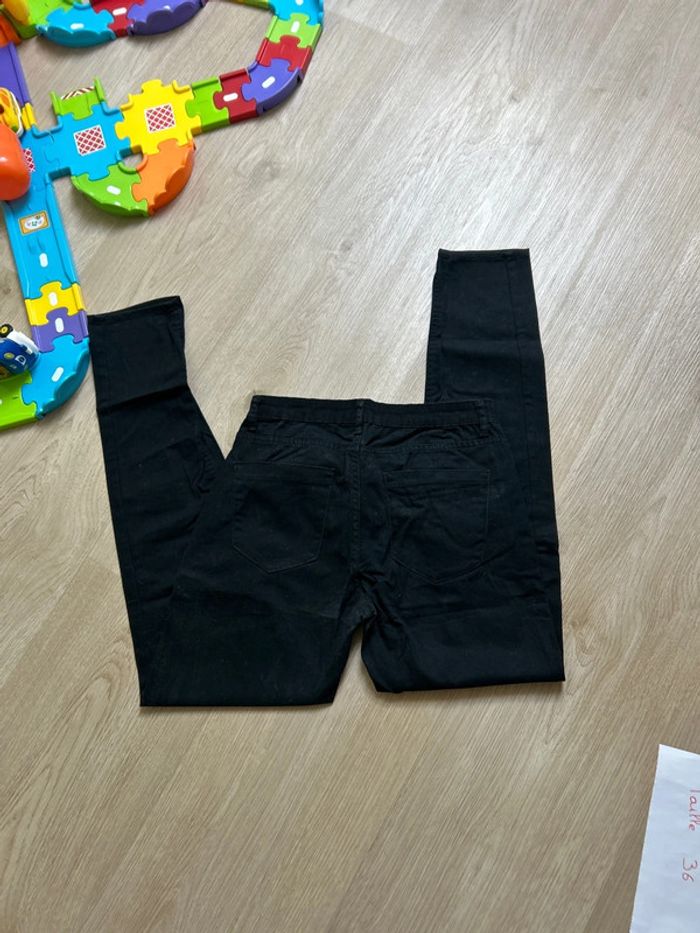 Jean noir Kiabi taille 36 - photo numéro 3