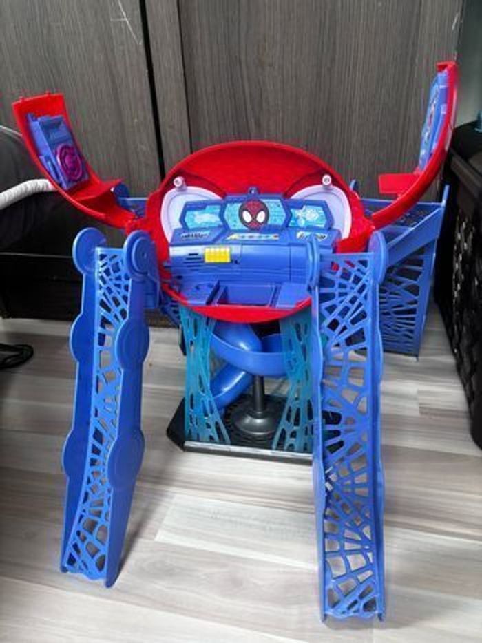Tour de contrôle spidey - photo numéro 2