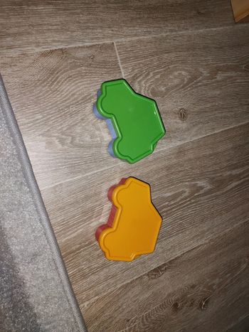 Boîtes en forme de voiture