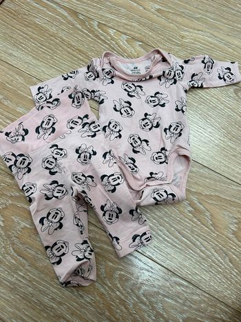 Ensemble Minnie Disney - rose 1/3 mois neuf - legging bodie body