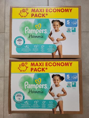 2 cartons de couches pampers harmonie taille 5