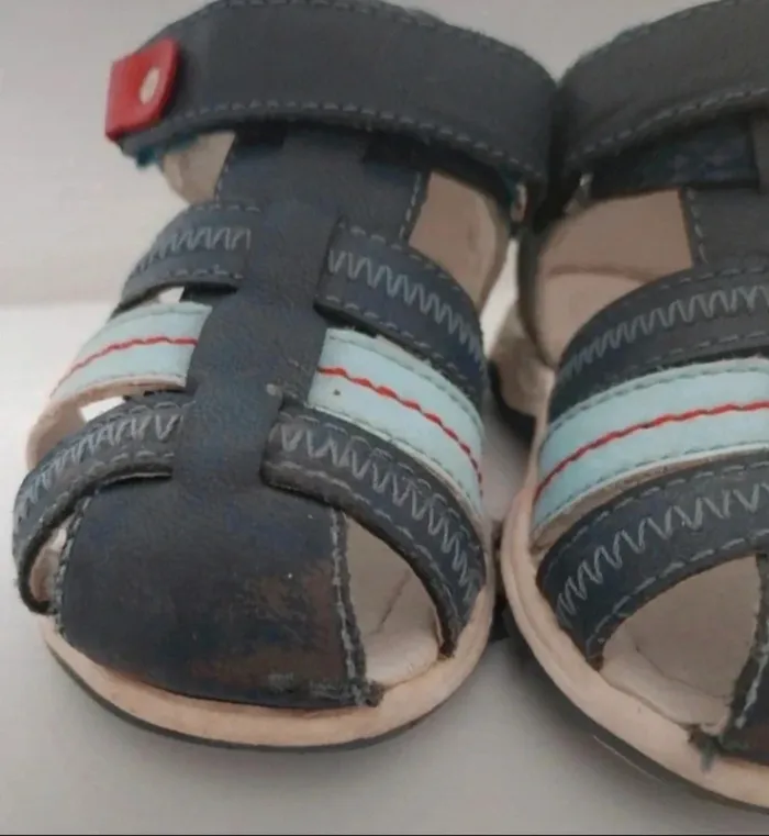 Jolies sandales été garçon taille 21 - photo numéro 5