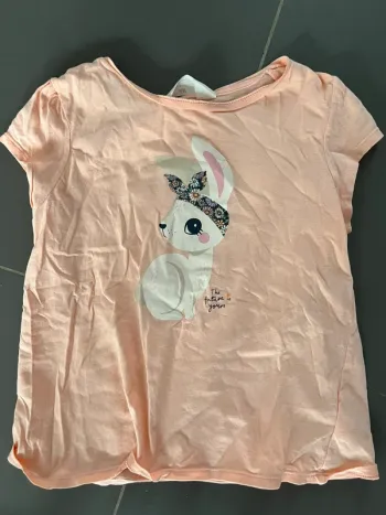 T shirt lapin h&m en très bon état 10 ans