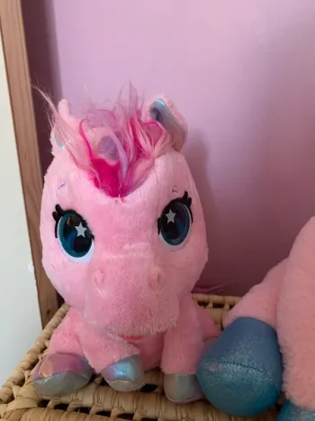 Licorne peluche interactive club petz