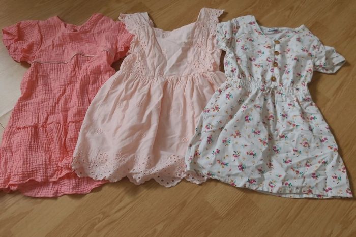 Lot 3 robes fille 5ans