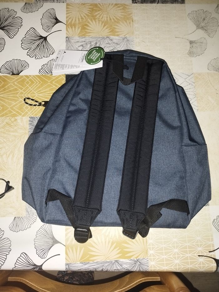 Sac Eastpak neuf - photo numéro 2