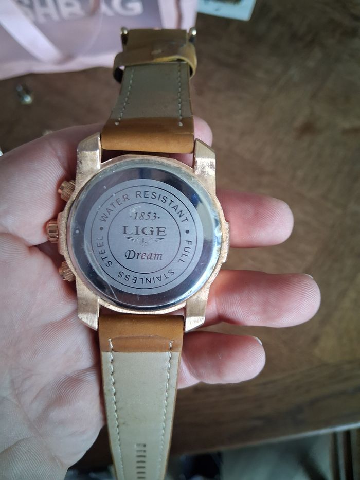 Montre - photo numéro 3