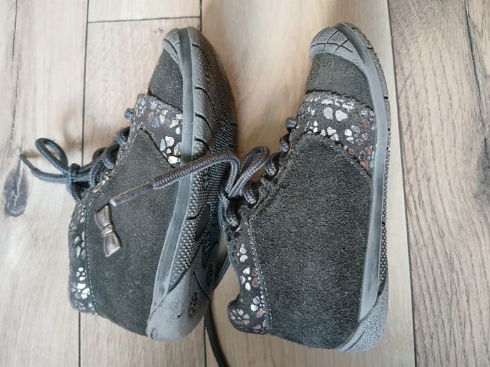 Chaussures taille 23 - photo numéro 5