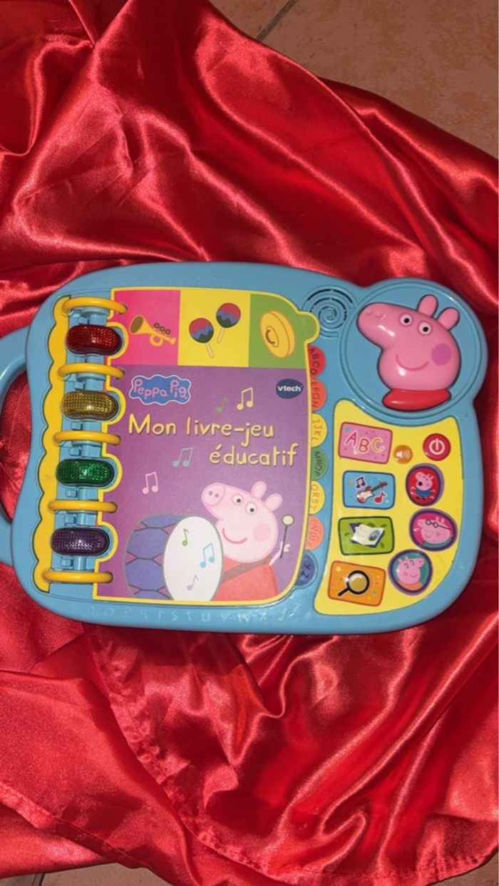 L’ivre interactif peppa piG