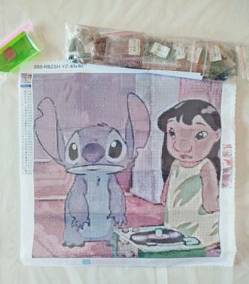 Diamond painting Lilo et Stitch tourne disque #N100