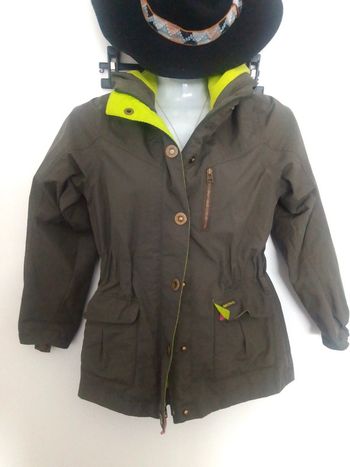Jolie Veste fille 8 ans kaki