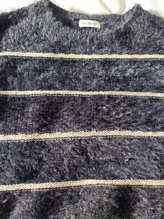 Pull noir et dore Damart T38/40 - photo numéro 7