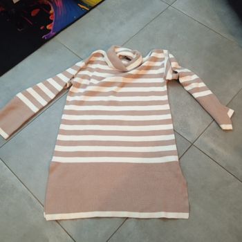 Robe et col neuve bas fendu golden days