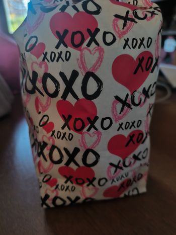 Une box saint Valentin remplie de chocolat 🍫