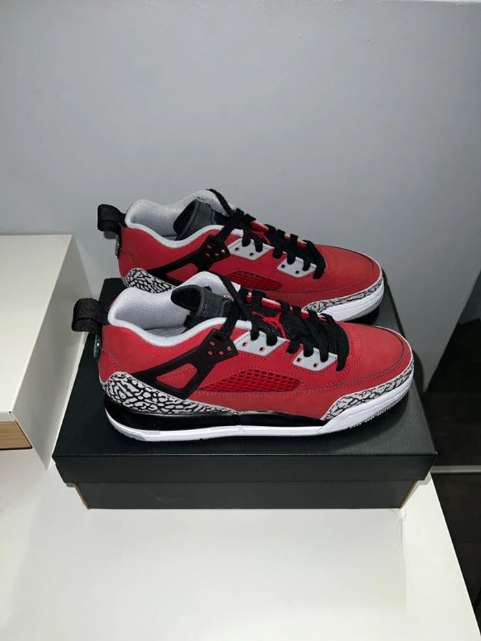 Basket Nike taille 38 Jordan unisex - photo numéro 2