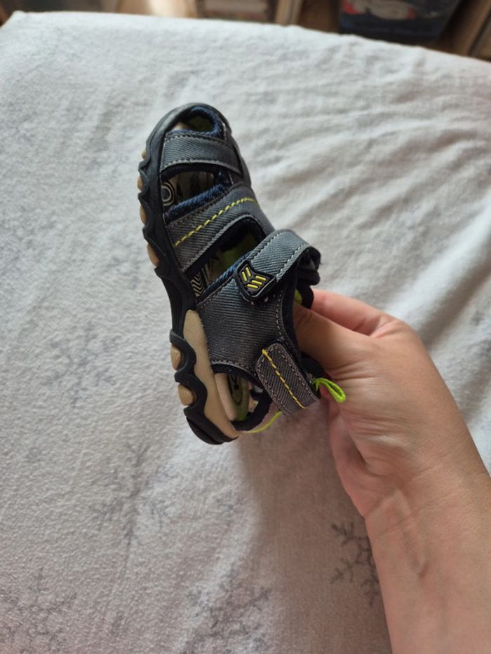 Sandales taille 22 - photo numéro 3