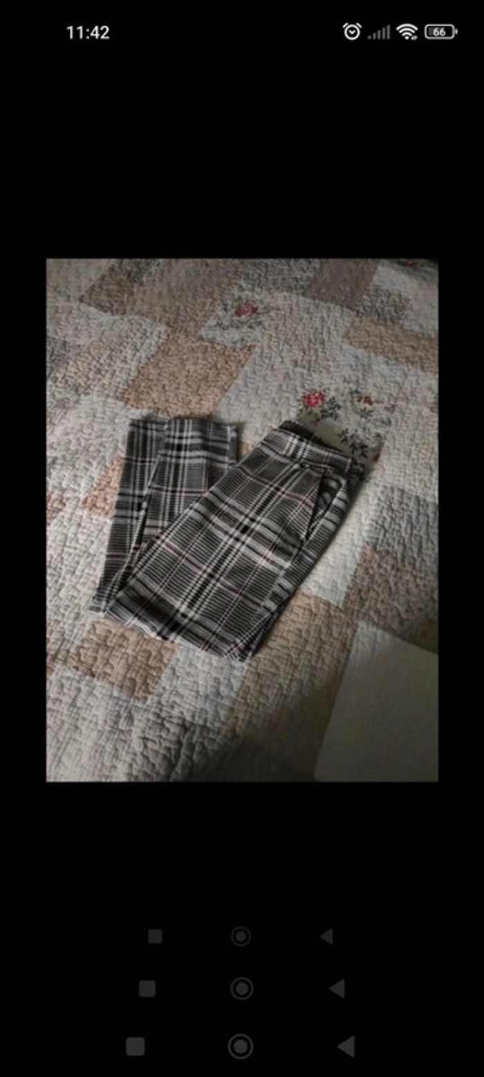 Très beau pantalon a carreaux