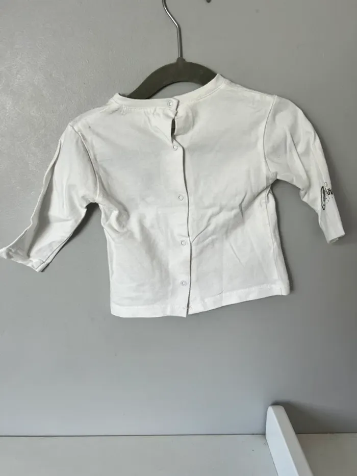 Tee shirt manches longues bébé 6 mois - photo numéro 3