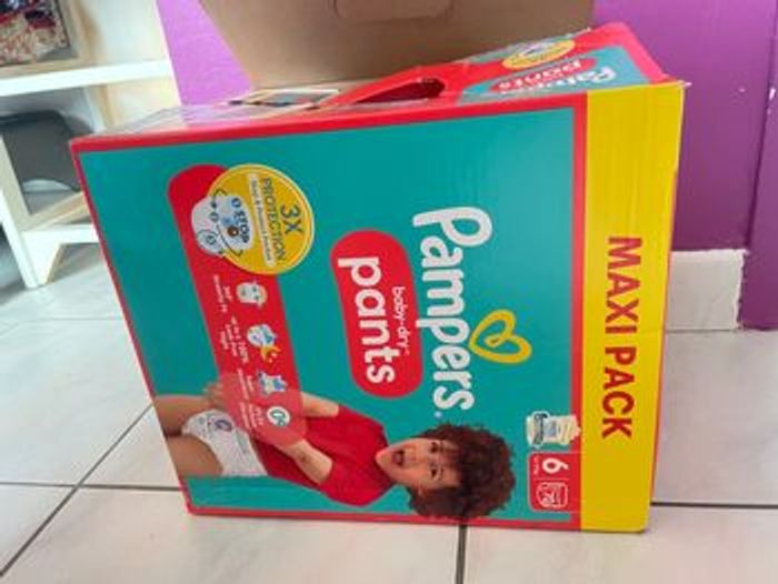 Couches Pampers taille 6