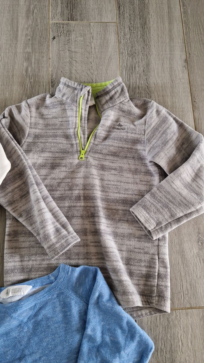 Lot de 3 pulls, taille 5 ans - photo numéro 3