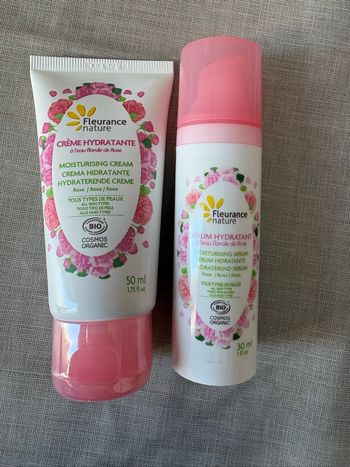 Crème hydratante et sérum à l’eau florale de rose bio de chez Fleurance nature