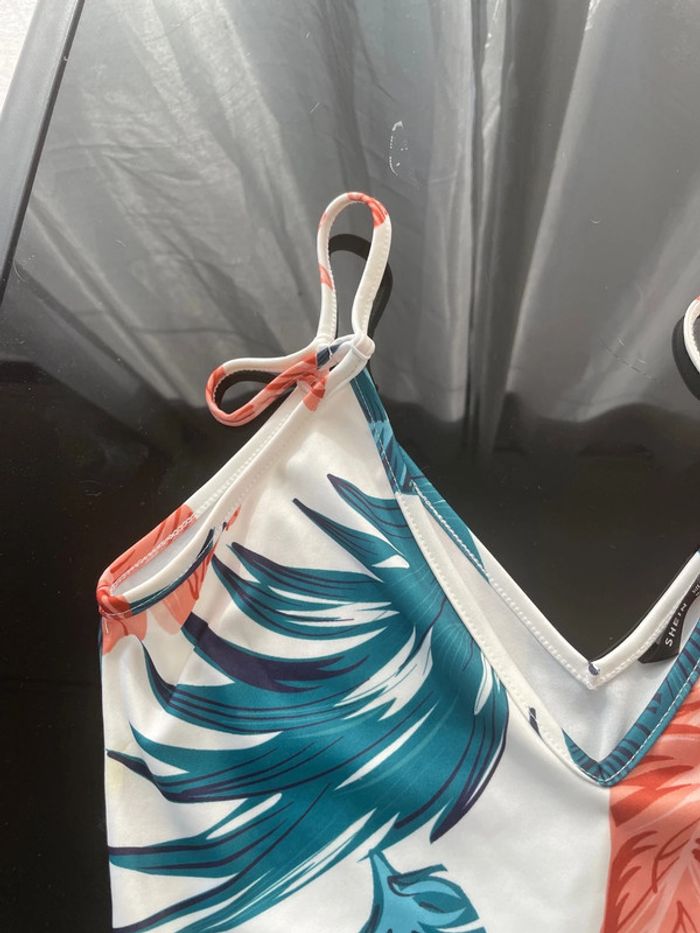 Joli maillot de bain en taille M - photo numéro 4
