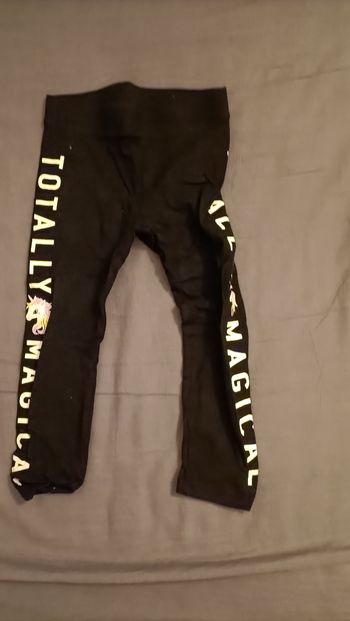 Legging noir  H&M taille :  1an et demi 2ans