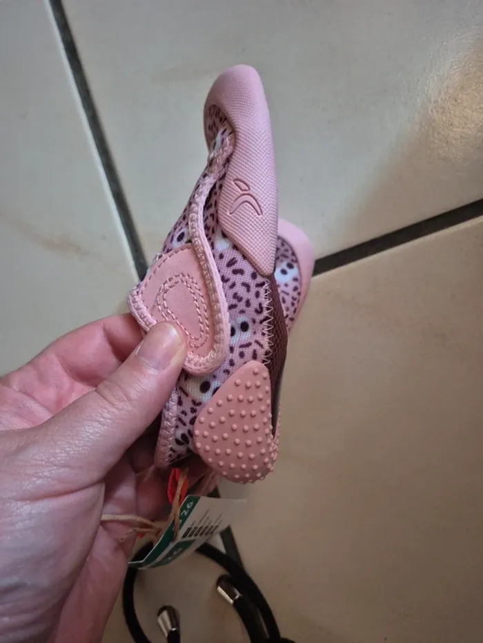 Chaussons antidérapant et respirant à scratch - photo numéro 4