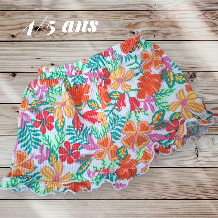 Short fleuri 4 ans - photo numéro 2