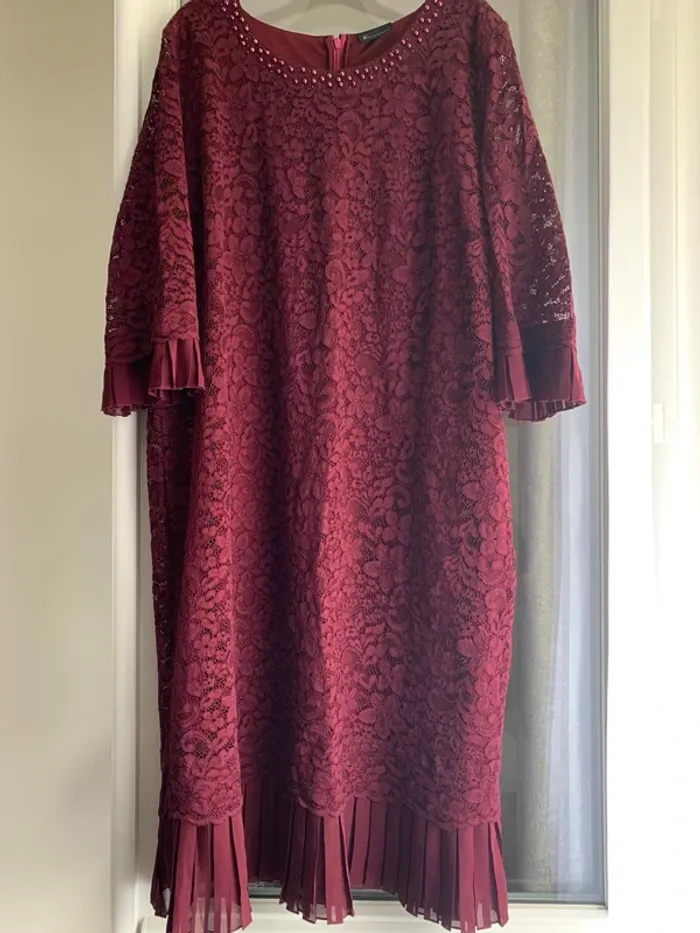 Robe brodée et plissée - photo numéro 4
