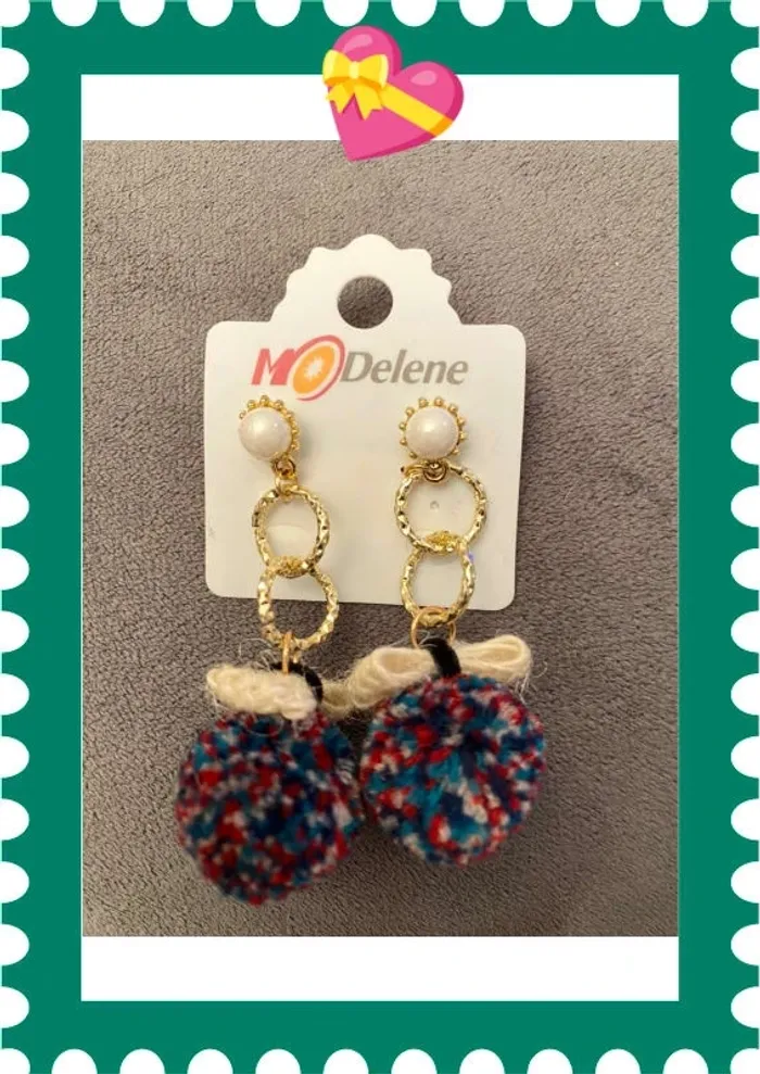 Boucles d’oreilles, pendantes, pompon multicolores