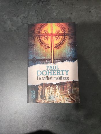 Livre : Le coffret maléfique
