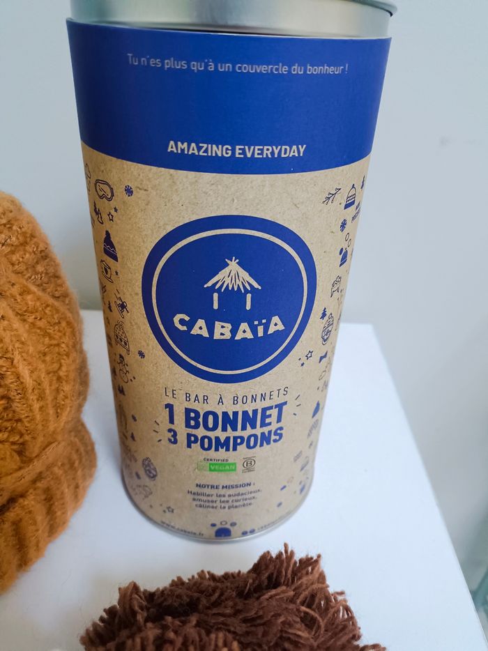 Bonnet enfant cabaïa de 1 à 4 ans couleur camel 
1 bonnet 3 pompons 
neuf avec étiquette envoi rapide - photo numéro 5