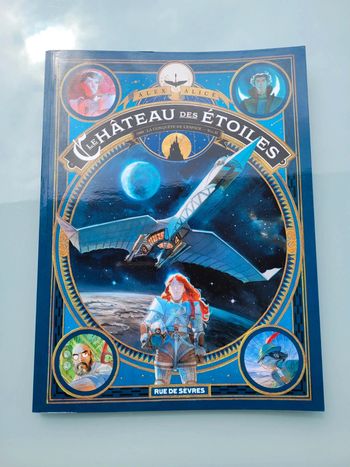 Livre couverture souple Rue de Sèvres, Le Château des étoiles (26)