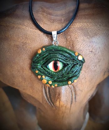 Oeil réaliste reptile