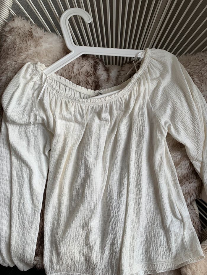 Haut à épaules dénudées - photo numéro 2