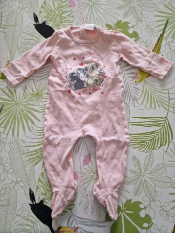Pyjama une pièce taille 9 mois