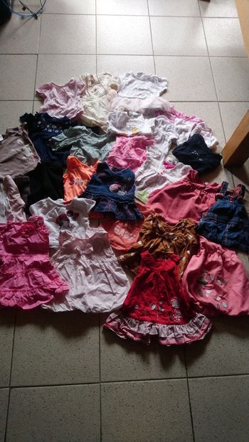 Très beau lot de vêtements fille Taille 3 mois