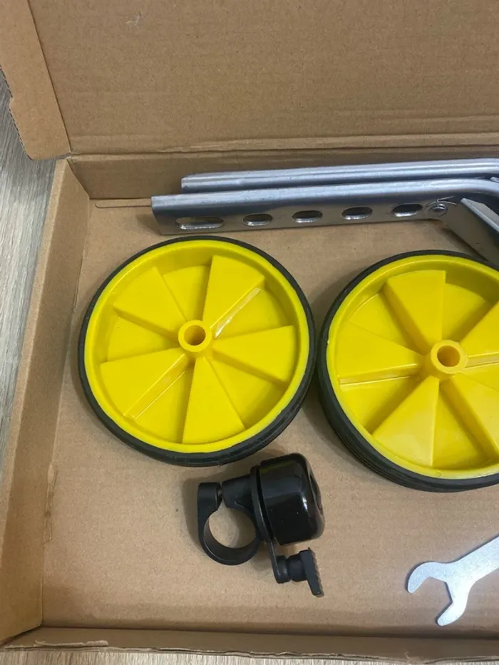 Kit 2 roues stabilisatrices jaunes pour vélo avec klaxon neuf - n4kc1 - photo numéro 3