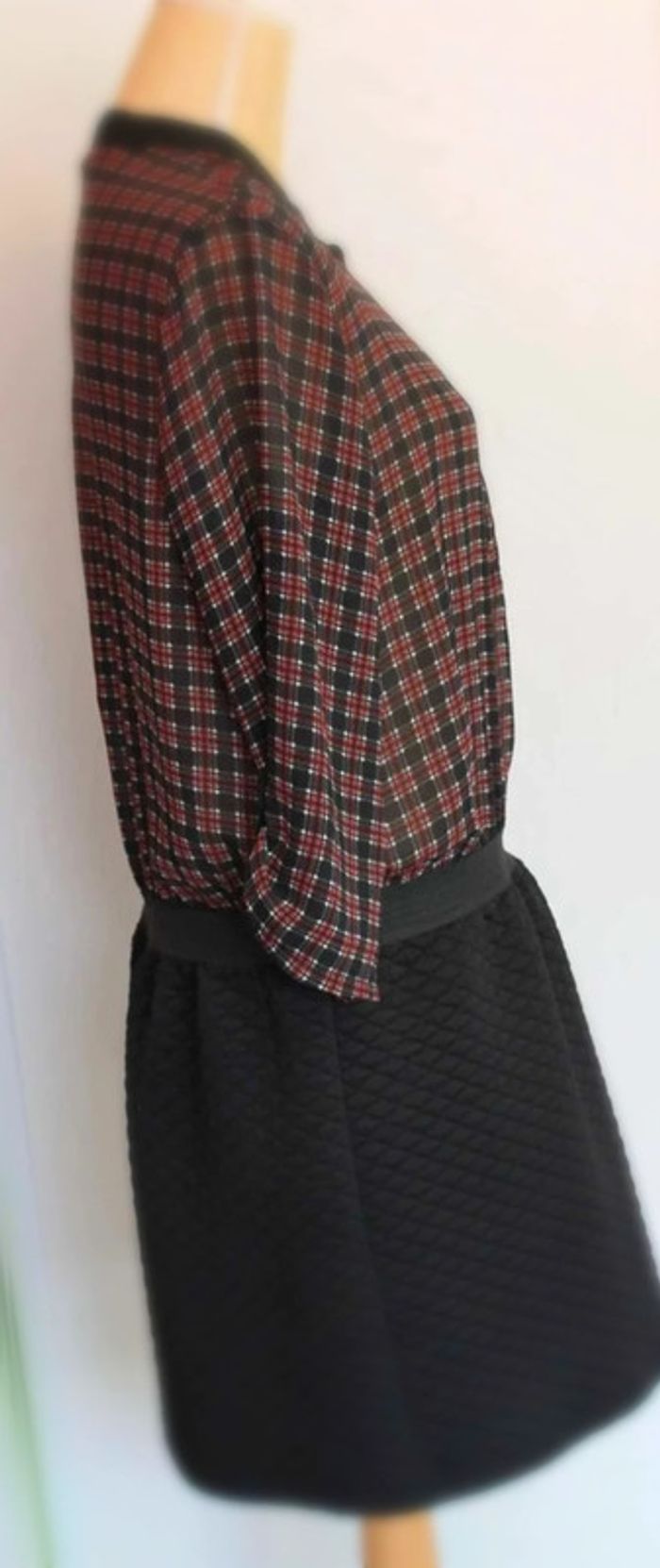 Robe noire et bordeaux – Ici et maintenant - 46 - photo numéro 6