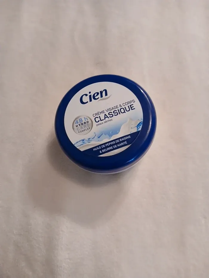 Crème visage & corps neuf jamais ouvert