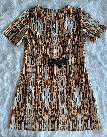 Robe à manches courtes Léopard T. 44 Venco