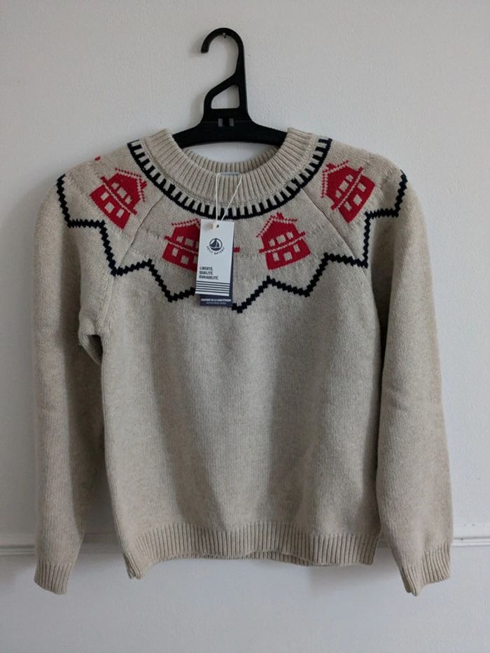 Pull beige chaud thème montagne 12 ans