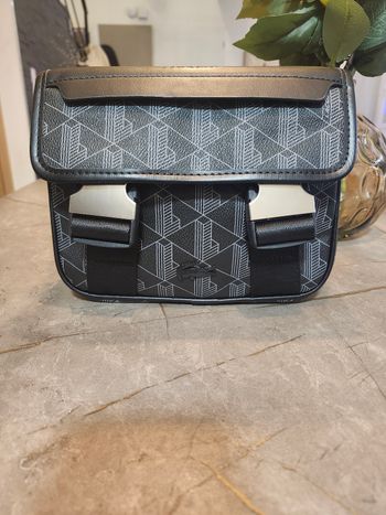 Sacoche Lacoste noir