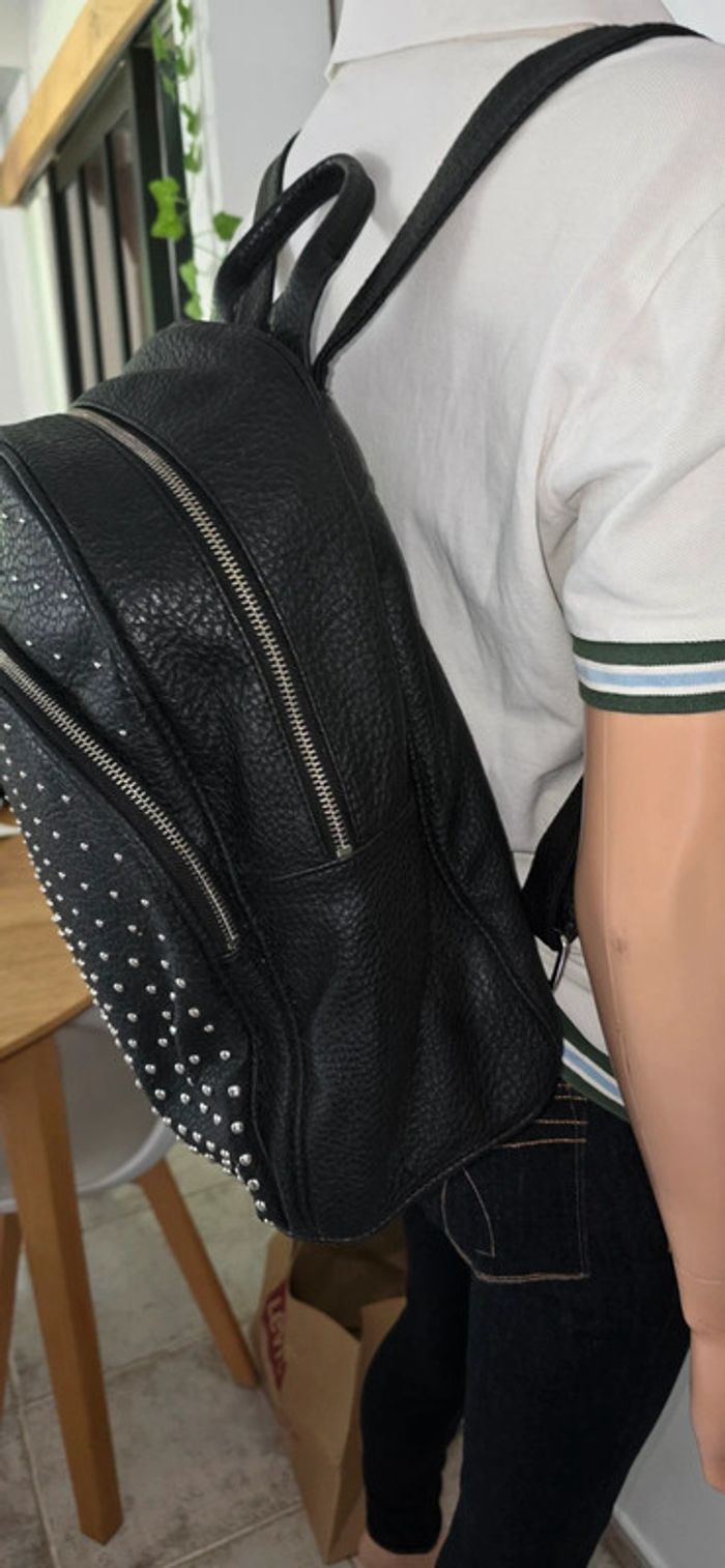 Sac à Dos ou cartable   très  bonne Etat - photo numéro 2