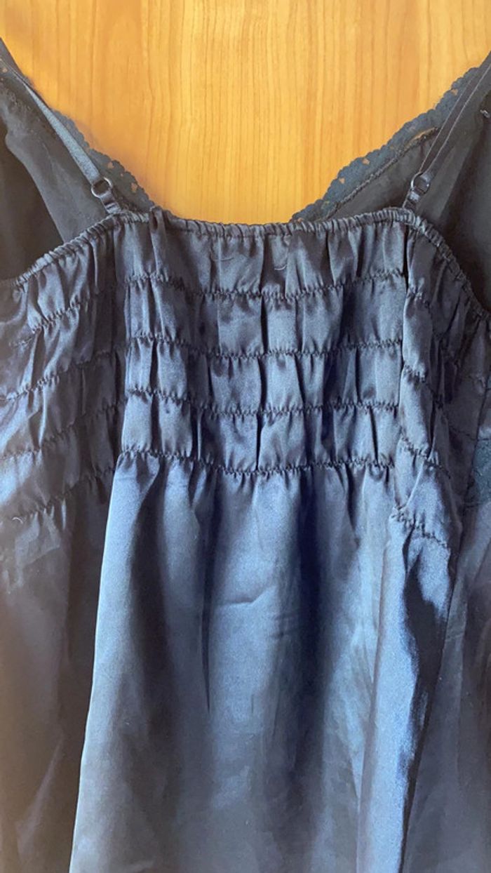 Top noir avec dentelle et coutures L - photo numéro 6