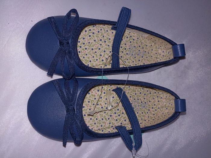Ballerines bleu marine taille 23